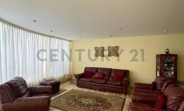 VENTA DE CASA DE 3PISOS EN URB. LAS BRISAS DE VILLA-CHORRILLOS