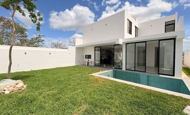Casa en Privada Residencial en Sitpach