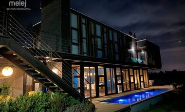 Venta Casa Moderna en condominio, Mantagua
