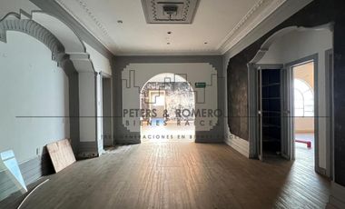 Casa con Uso Comercial Limitado en Paseo de la Reforma