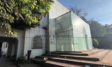 Casa con Uso Comercial Limitado en Paseo de la Reforma