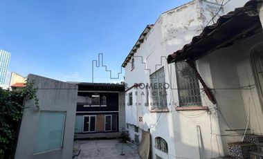 Casa con Uso Comercial Limitado en Paseo de la Reforma