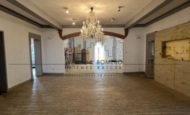 Casa con Uso Comercial Limitado en Paseo de la Reforma