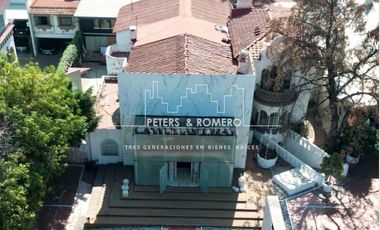 Casa con Uso Comercial Limitado en Paseo de la Reforma