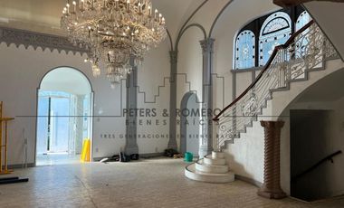 Casa con Uso Comercial Limitado en Paseo de la Reforma