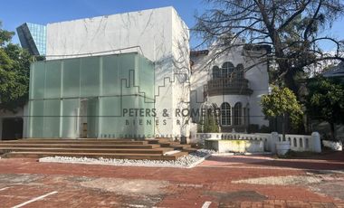 Casa con Uso Comercial Limitado en Paseo de la Reforma