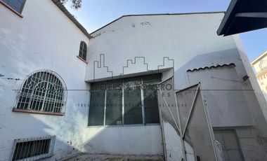 Casa con Uso Comercial Limitado en Paseo de la Reforma