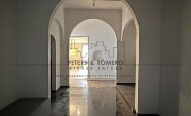 Casa con Uso Comercial Limitado en Paseo de la Reforma