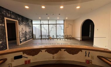 Casa con Uso Comercial Limitado en Paseo de la Reforma