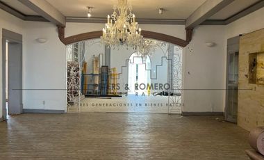 Casa con Uso Comercial Limitado en Paseo de la Reforma