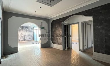 Casa con Uso Comercial Limitado en Paseo de la Reforma