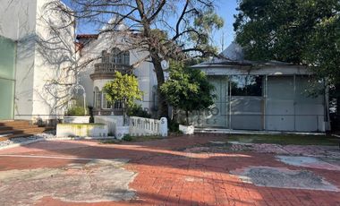 Casa con Uso Comercial Limitado en Paseo de la Reforma