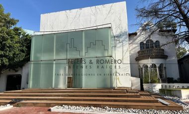 Casa con Uso Comercial Limitado en Paseo de la Reforma