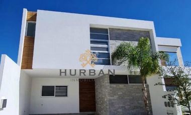 HURBAN VENDE casa en coto LORETA al norponiente de la ciudad.
