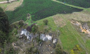 Sibaté Finca Semi Plana 4.9 Fanegadas Con Fuentes De Agua Y Fácil Acceso – ¡Su Refugio Ideal!