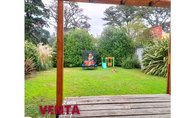 VENTA Hermosa casa 2 amb en barrio Acantilados