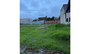 TERRENO en EXCELENTE UBICACION  F. de ARANA y CHUBUT