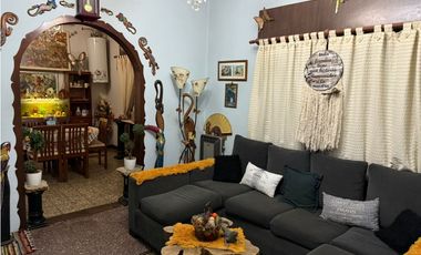 Casa 3 Ambientes con cochera pasante