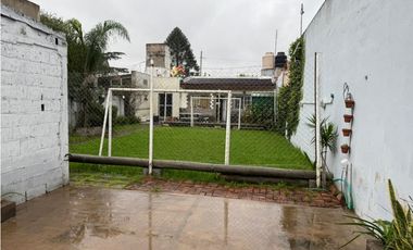 Casa 3 Ambientes con cochera pasante