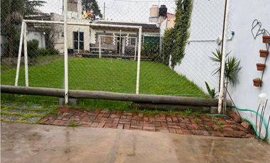 Casa 3 Ambientes con cochera pasante