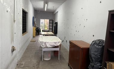 Casa 3 Ambientes con cochera pasante