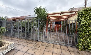 Casa 3 Ambientes con cochera pasante