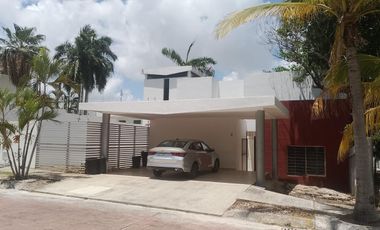 CASA EN RENTA EN SUPERMANZANA 11