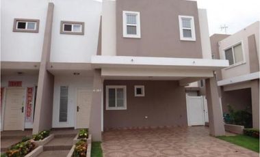 CASA BRISAS DEL GOLF AMOBLADO