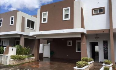 CASA BRISAS DEL GOLF AMOBLADO