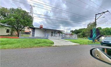 ALQUILO CASA COMERCIAL MODIFICADA Y 1200M2 DE TERRENO EN  DAVID