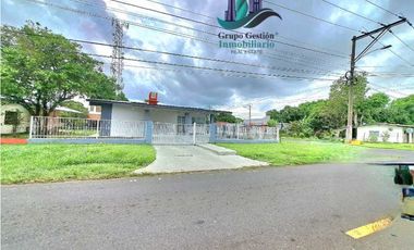 ALQUILO CASA COMERCIAL MODIFICADA Y 1200M2 DE TERRENO EN  DAVID