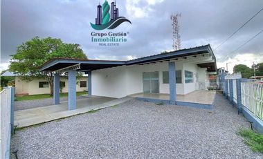 ALQUILO CASA COMERCIAL MODIFICADA Y 1200M2 DE TERRENO EN  DAVID