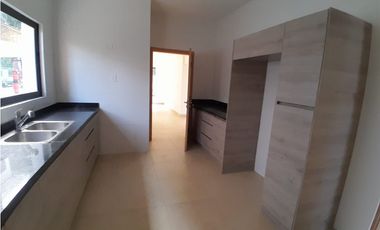 SEA CONFIABLE VENDE O ALQUILA CASA RESIDENCIAL CLAYTON FOREST