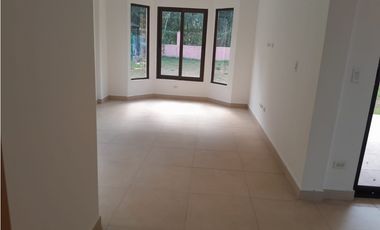 SEA CONFIABLE VENDE O ALQUILA CASA RESIDENCIAL CLAYTON FOREST