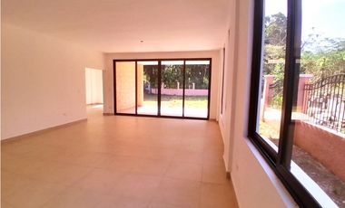 SEA CONFIABLE VENDE O ALQUILA CASA RESIDENCIAL CLAYTON FOREST