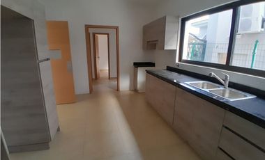 SEA CONFIABLE VENDE O ALQUILA CASA RESIDENCIAL CLAYTON FOREST