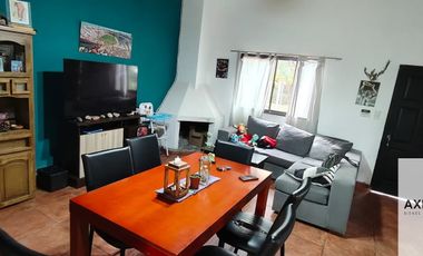 227 entre 46 y 47-Casa con amplio lote en A. Etcheverry, La Plata