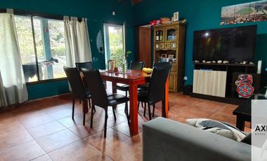 227 entre 46 y 47-Casa con amplio lote en A. Etcheverry, La Plata