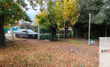 227 entre 46 y 47-Casa con amplio lote en A. Etcheverry, La Plata
