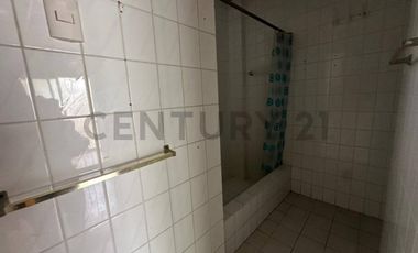 Versátil departamento/planta baja ideal para oficina o vivienda en alquiler