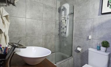 Se vende hermosa propiedad en calle Alejandro Carbo, zona cuartel de Bomberos