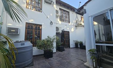 Se vende hermosa propiedad en calle Alejandro Carbo, zona cuartel de Bomberos