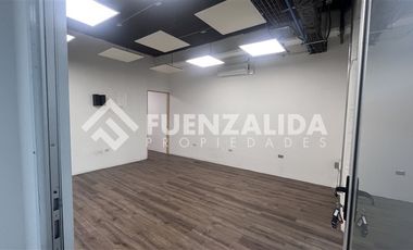 Local Comercial en Arriendo en Portada de Vitacura