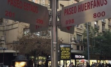 Local Comercial en Arriendo en Huérfanos / Estado
