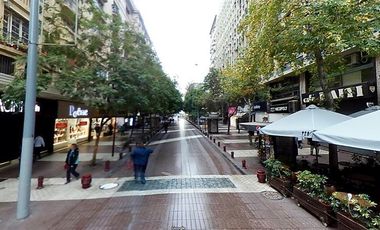 Local Comercial en Arriendo en Huérfanos / Estado