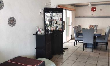 Casa en condominio con alberca, de 3 recamaras.