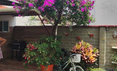 Casa en condominio con alberca, de 3 recamaras.