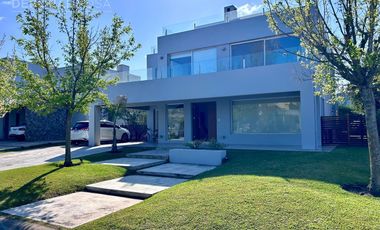 Casa en  Alquiler en Los Alisos, Nordelta