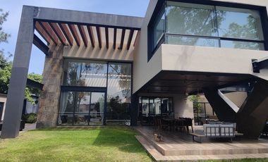 ESPECTACULAR CASA EN CERRADA A LA VENTA O RENTA EN BOSQUES DE LAS LOMAS (V)