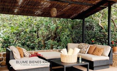 Renta casa en Malinalco, con alberca y gran jardín